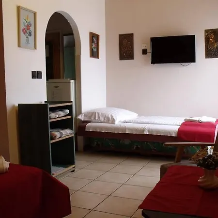 Oda ve Kahvaltı Korona Panzio Balatonfüred
