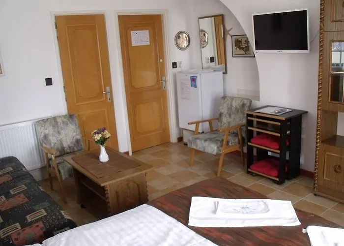 Korona Panzio 2*